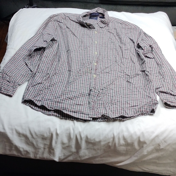 Van Heusen Other - American Khakis by Van Heusen mens medium button down long sleeve shirt